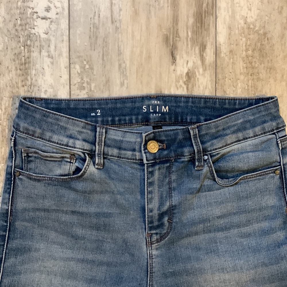 WHBM The Slim Crop mid rise jeans - Picture 3 of 13